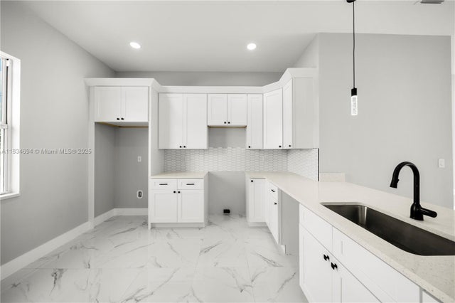 5 of 28 - 718 Drury Ave, Lehigh Acres, FL