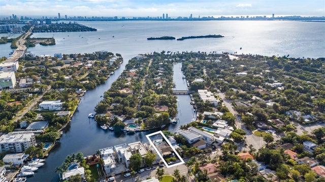 1 of 20 - 7701 Ne 8th Ave, Miami, FL