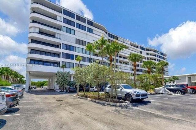 3 of 39 - 3589 S Ocean Blvd 914, South Palm Beach, FL