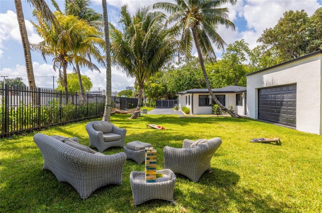 5 of 52 - 14500 Ne 18th Ave, Miami, FL