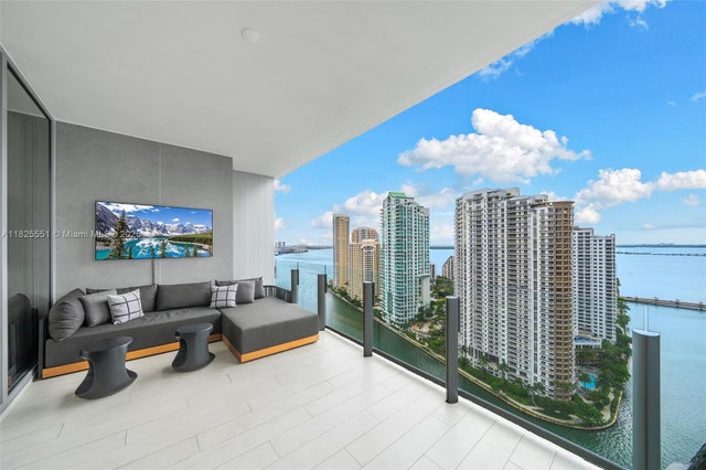 4 of 41 - 300 Biscayne Boulevard Way 2703, Miami, FL