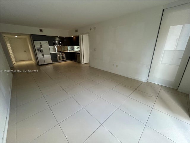 2 of 20 - 31 Se 6th St 407, Miami, FL