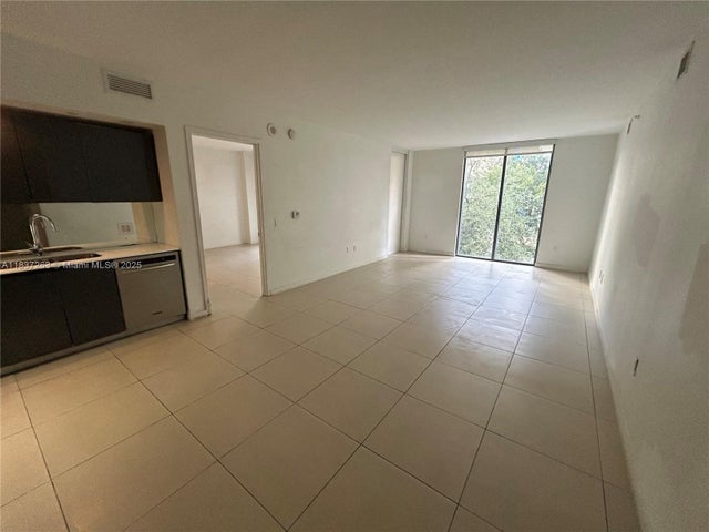 4 of 20 - 31 Se 6th St 407, Miami, FL