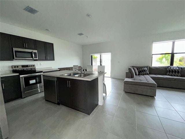 4 of 20 - 10153 Sw 231st Ln, Miami, FL