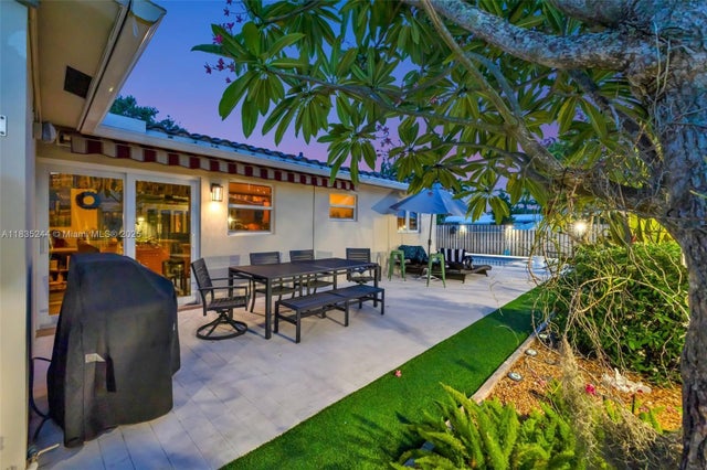 3 of 70 - 5555 Ne 20th Ter, Fort Lauderdale, FL
