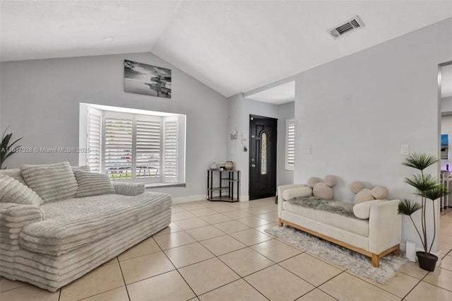 5 of 25 - 14405 Sw 159th Ter, Miami, FL
