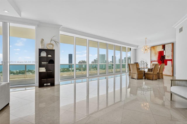 20155 Ne 38th Ct 2201, Aventura