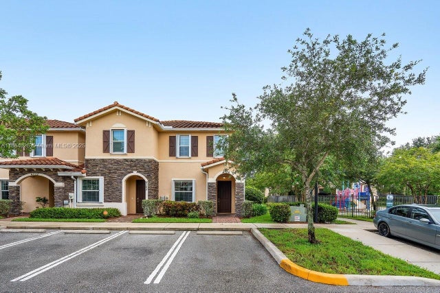 2 of 29 - 4326 Braxton Ave, West Palm Beach, FL