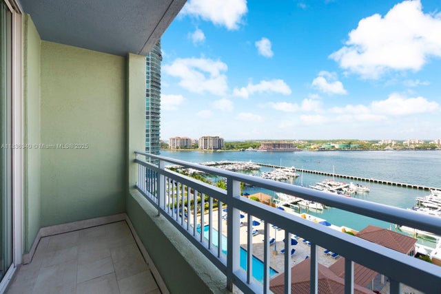 5 of 15 - 90 Alton Rd 1408, Miami Beach, FL