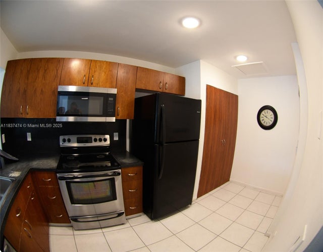 2 of 25 - 20825 Ne 8th Ct 203-19, Miami, FL