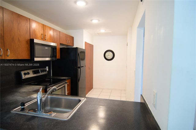 3 of 25 - 20825 Ne 8th Ct 203-19, Miami, FL