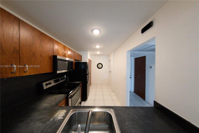 5 of 25 - 20825 Ne 8th Ct 203-19, Miami, FL