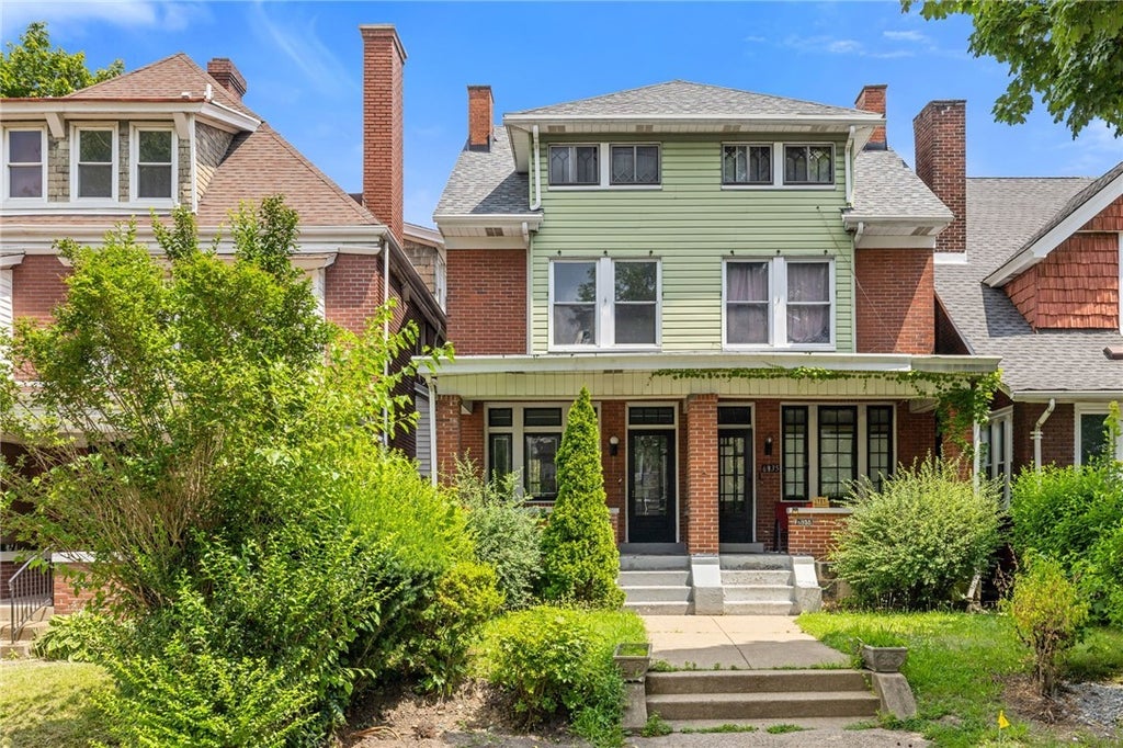 6933 Mcpherson Boulevard, Point Breeze