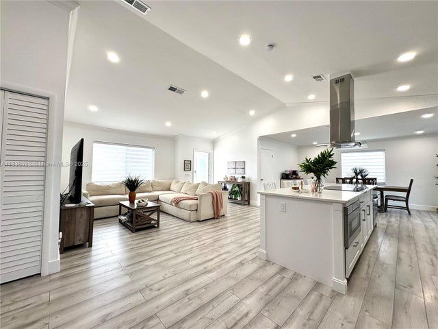 4 of 23 - 3320 Sw 139th Ave, Miami, FL