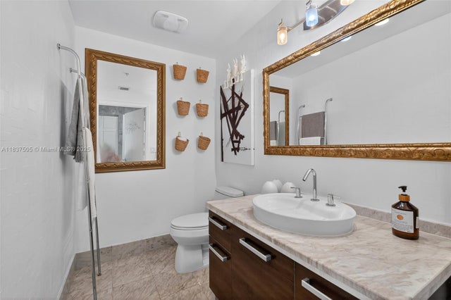 3 of 22 - 244 Biscayne Blvd 446, Miami, FL
