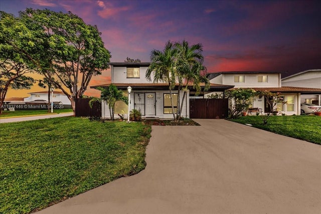 5287 Nw 193rd Ln, Miami Gardens