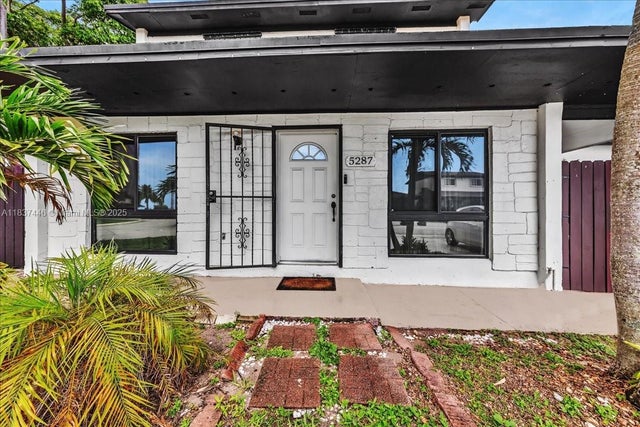 3 of 37 - 5287 Nw 193rd Ln, Miami Gardens, FL