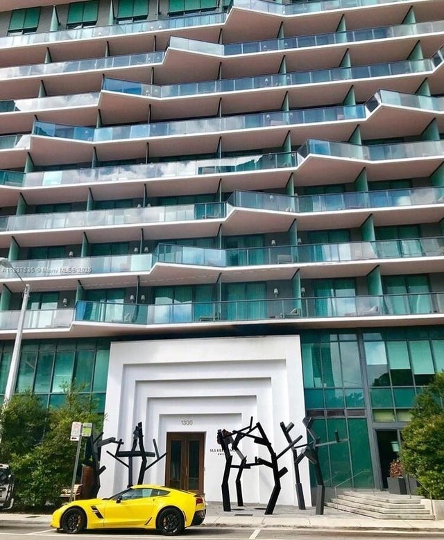 2 of 14 - 1300 S Miami Ave 1207, Miami, FL