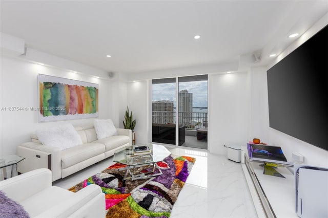 1 of 24 - 701 Brickell Key Blvd 2011, Miami, FL