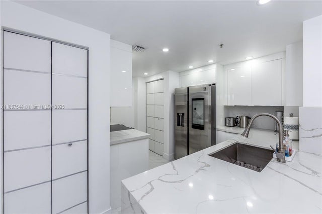 5 of 24 - 701 Brickell Key Blvd 2011, Miami, FL