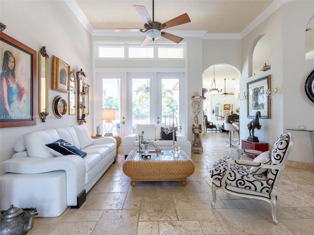 4 of 34 - 3043 Lakewood Dr, Weston, FL