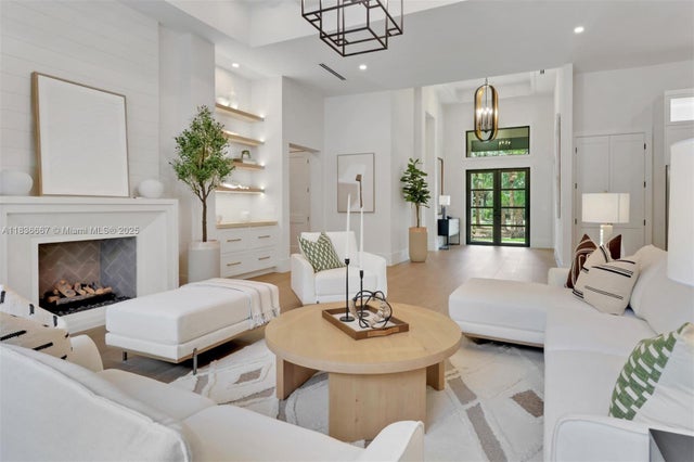 4 of 40 - 524 13th St Sw, Naples, FL