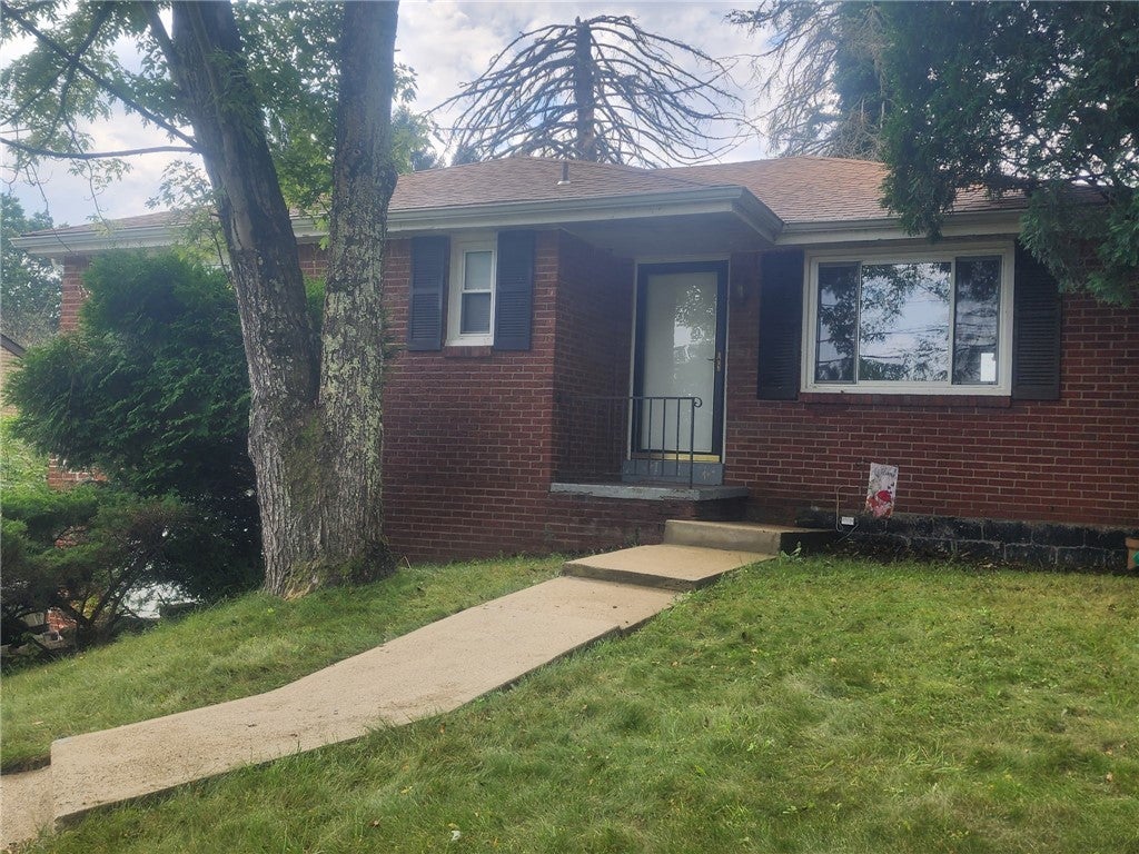 4721 Tomer Drive, Murrysville