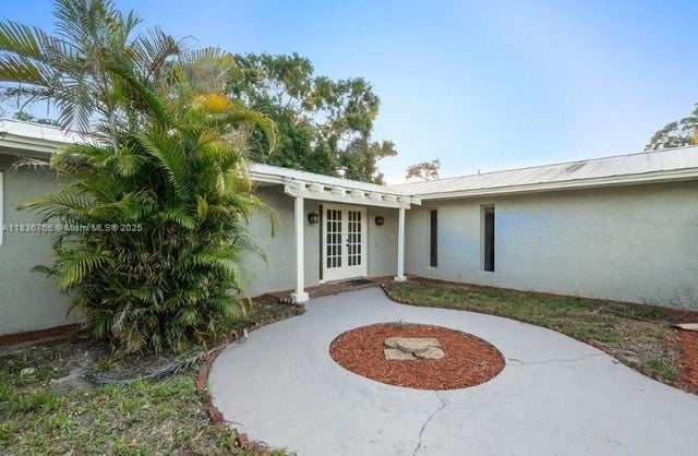 2 of 21 - 5917 Eastwood Dr, Fort Pierce, FL