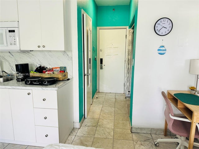 4 of 22 - 763 Pennsylvania Ave 331, Miami Beach, FL