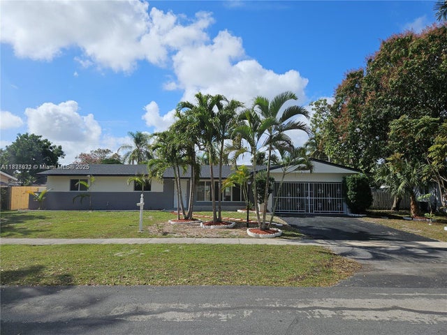 1 of 62 - 221 Sw 53rd Ave, Plantation, FL
