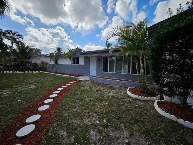 5 of 62 - 221 Sw 53rd Ave, Plantation, FL