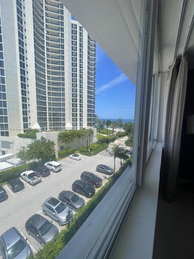 3 of 15 - 19201 Collins Ave 330, Sunny Isles Beach, FL