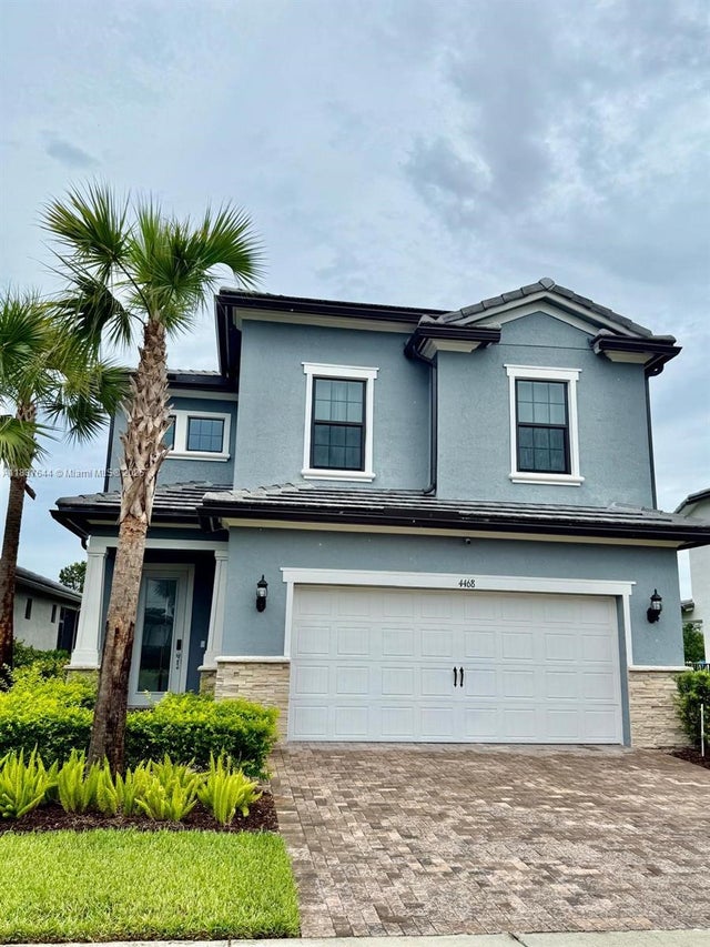 1 of 52 - 4468 Spruce Ln, Oakland Park, FL