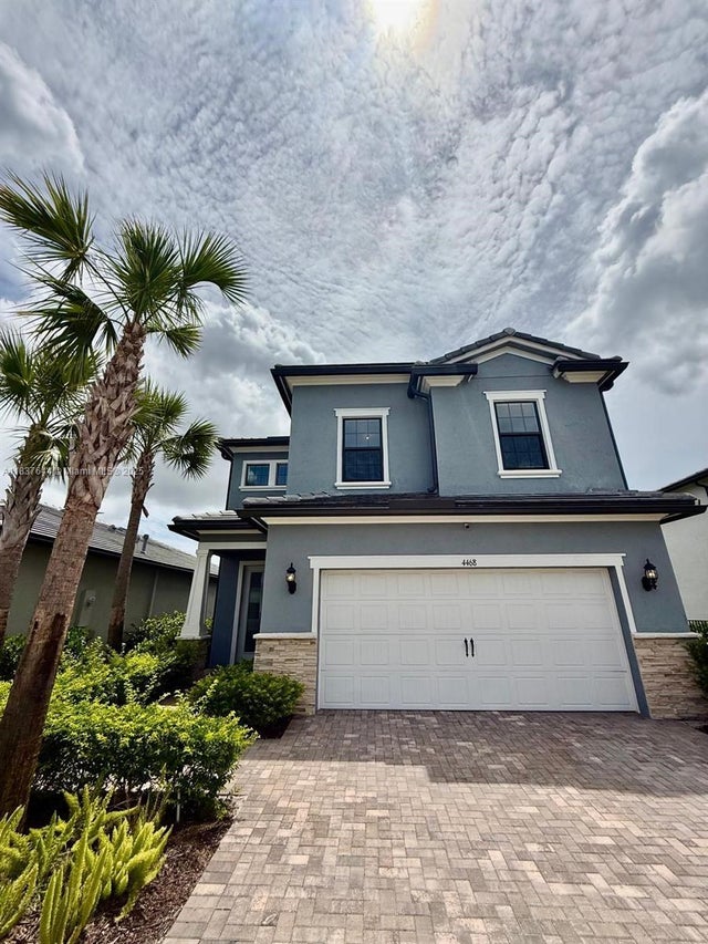 2 of 52 - 4468 Spruce Ln, Oakland Park, FL