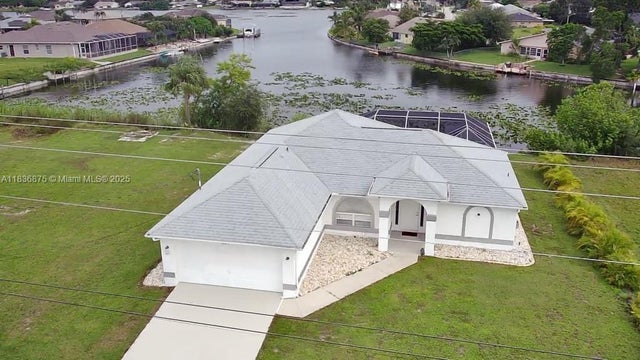 4 of 30 - 501 Se 7th Street, Cape Coral, FL