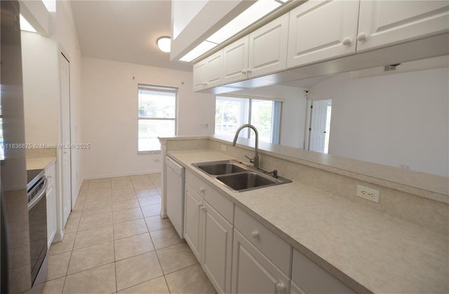 5 of 30 - 501 Se 7th Street, Cape Coral, FL