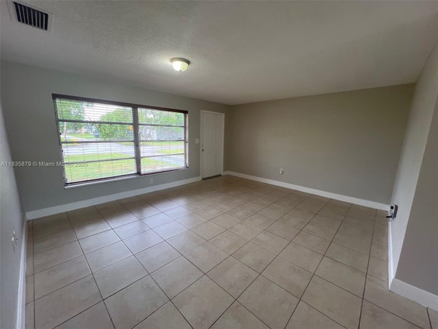 3 of 22 - 6837 Nw 28th St, Sunrise, FL