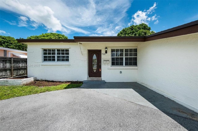 4 of 45 - 7521 Indigo St, Miramar, FL