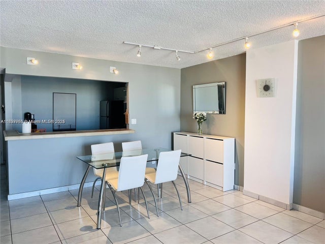 3 of 28 - 2780 Ne 183rd St 2015, Aventura, FL