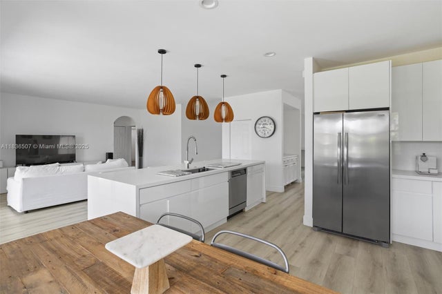 3 of 31 - 1249 Chenille Cir, Weston, FL