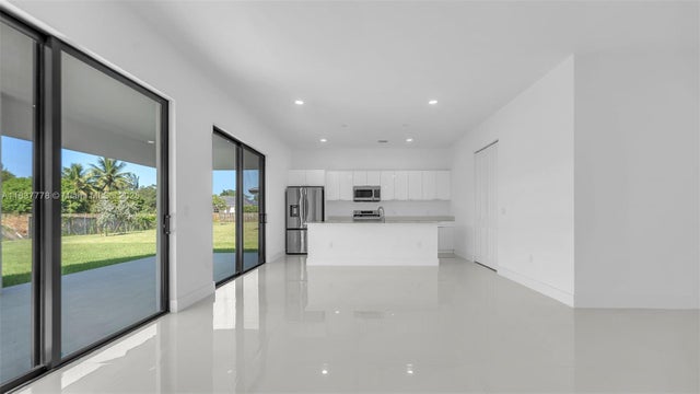 4 of 51 - 23120 Sw 154 Ct, Miami, FL