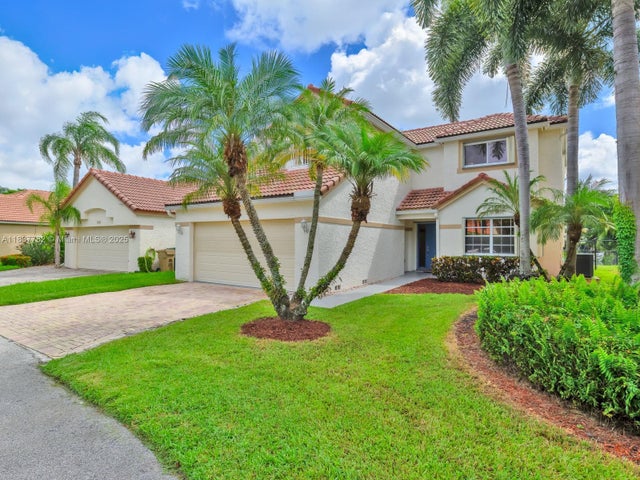 3 of 52 - 2957 Oak Park Cir, Davie, FL