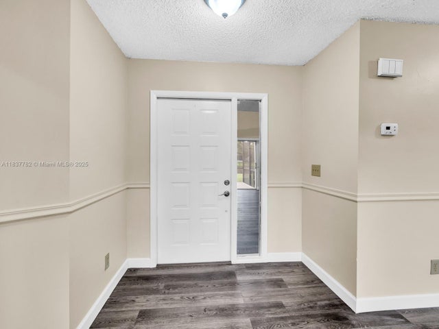 5 of 52 - 2957 Oak Park Cir, Davie, FL