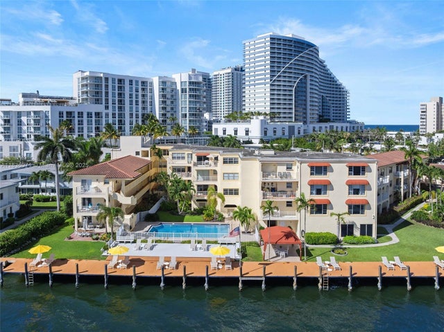 5 of 42 - 341 N Birch Rd 216, Fort Lauderdale, FL
