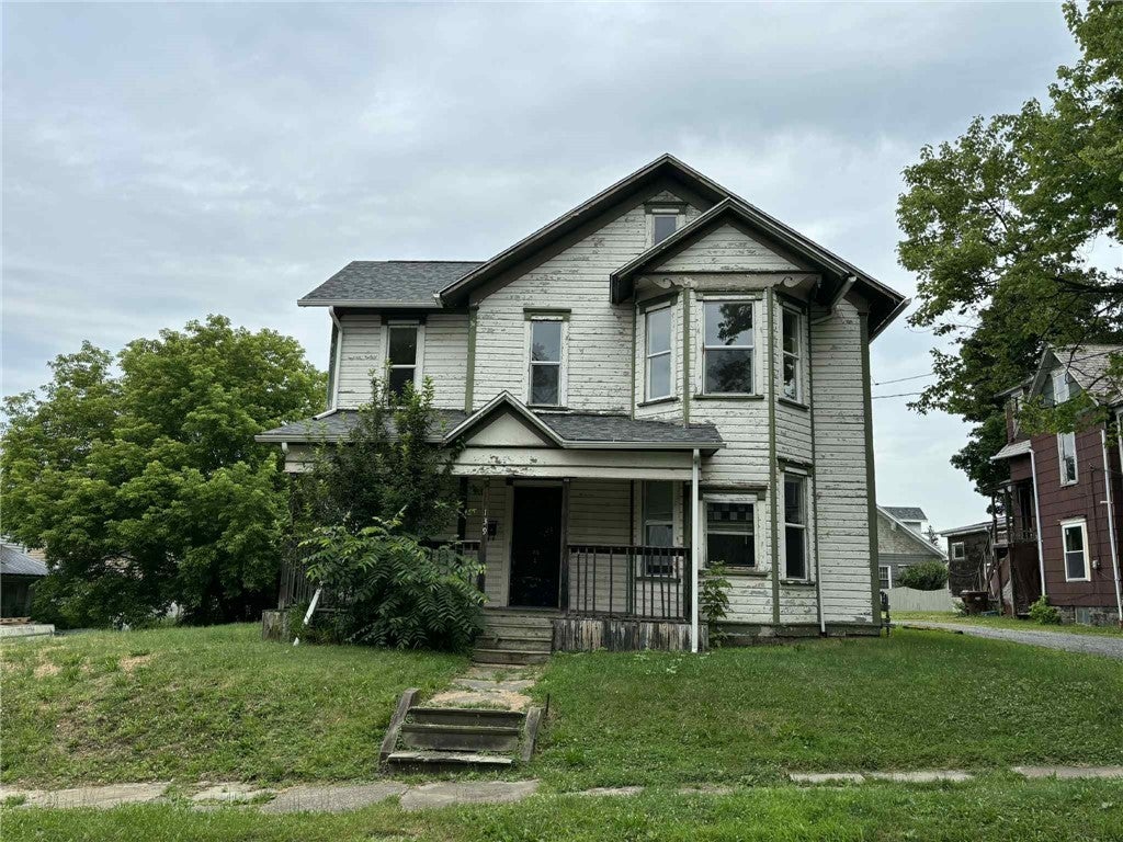 139 Center Street, Grove City Boro