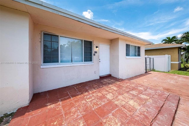 4 of 39 - 312 Sw 2nd Ter, Hallandale Beach, FL
