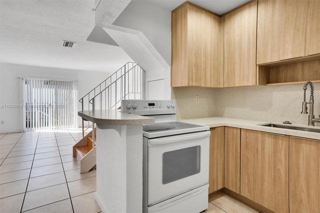 4 of 26 - 8650 Sw 67th Ave 1025, Pinecrest, FL