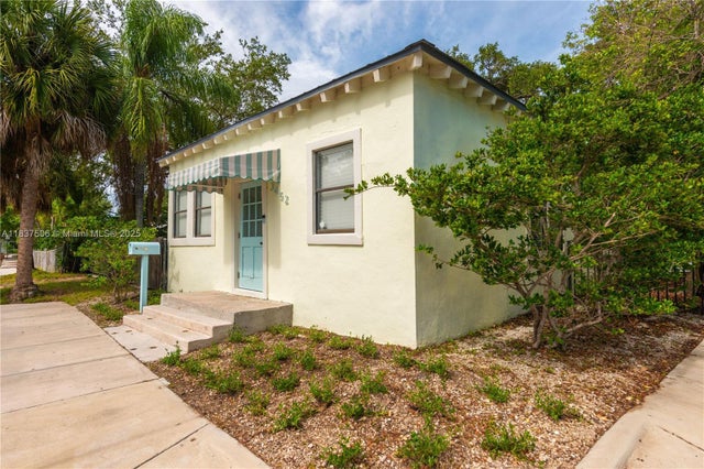2 of 15 - 3452 Margaret St, Miami, FL
