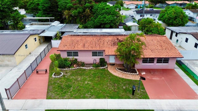 2 of 35 - 3310 Sw 106th Ave, Miami, FL