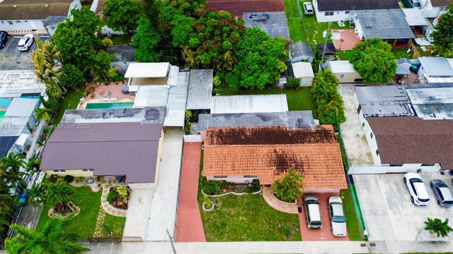 3 of 35 - 3310 Sw 106th Ave, Miami, FL